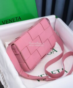 Replica Bottega Veneta BV Cassette Bag in Maxi Intreccio Bag 578004 Li 2