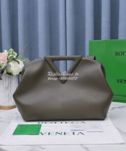 Replica Bottega Veneta BV Point Medium Leather Top Handle Bag 652446 C