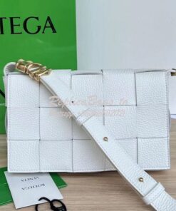 Replica Bottega Veneta BV Cassette Intrecciato Grained Leather Bag 666