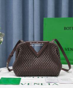 Replica Bottega Veneta BV Point Losange Quilted Leather Top Handle Bag 2