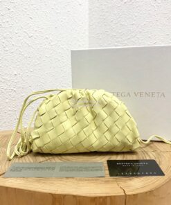 Replica Bottega Veneta BV The Pouch 20 Intrecciato 585852 Yellow