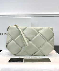 Replica Bottega Veneta BV Pouch Padded Maxi Weave in Crackled Papery C