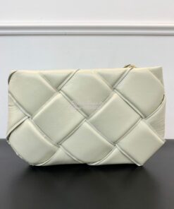 Replica Bottega Veneta BV Pouch Padded Maxi Weave in Crackled Papery C 2