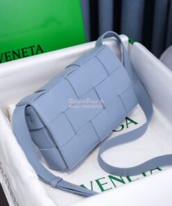 Replica Bottega Veneta BV Cassette Bag in Maxi Intreccio Bag 578004 Ic 2