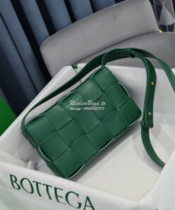 Replica Bottega Veneta BV Cassette Bag in Maxi Intreccio Bag 578004 Ra 2