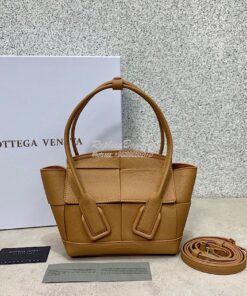 Replica Bottega Veneta BV Mini Arco 29 Bag In Grainy Calf 600606 Caram