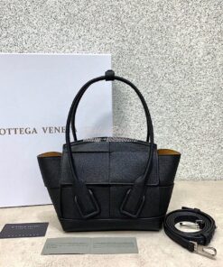 Replica Bottega Veneta BV Mini Arco 29 Bag In Grainy Calf 600606 Black