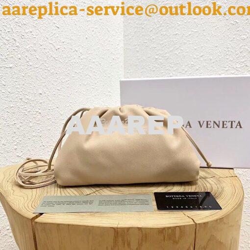 Replica Bottega Veneta BV The Pouch 20 in Butter Calf 585852 Beige