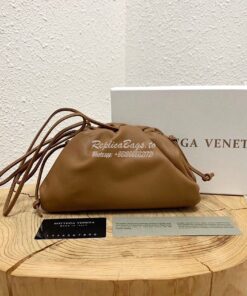 Replica Bottega Veneta BV The Pouch 20 in Butter Calf 585852 Brown