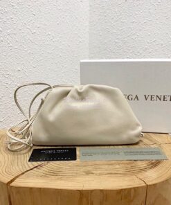 Replica Bottega Veneta BV The Pouch 20 in Butter Calf 585852 White