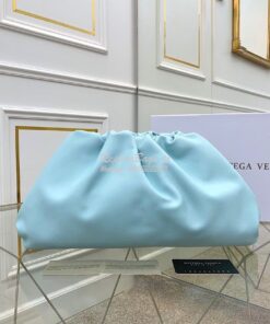 Replica Bottega Veneta BV The Pouch in Butter Calf 576227 Baby Blue