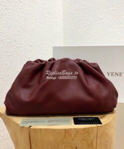 Replica Bottega Veneta BV The Pouch in Butter Calf 576227 Bordeaux