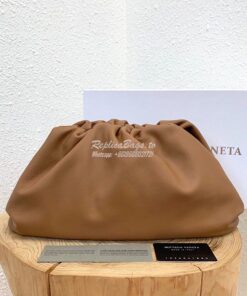 Replica Bottega Veneta BV The Pouch in Butter Calf 576227 Brown