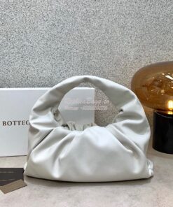 Replica Bottega Veneta BV Small The Shoulder Pouch in Supple Calfskin