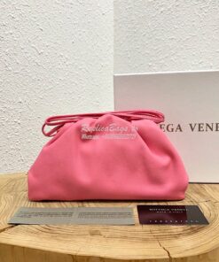 Replica Bottega Veneta BV The Pouch 20 in Butter Calf 585852 Pink