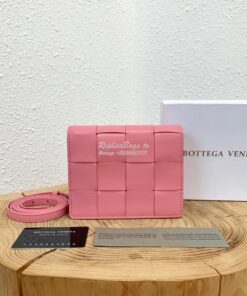 Replica Bottega Veneta BV Mini Cassette Bag in Maxi Intreccio Bag 5780