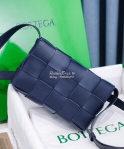 Replica Bottega Veneta BV Cassette Bag in Maxi Intreccio Bag 578004 De 2