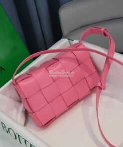 Replica Bottega Veneta BV Cassette Bag in Maxi Intreccio Bag 578004 Pi 2