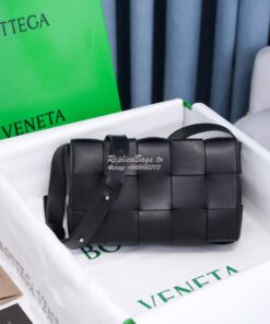 Replica Bottega Veneta BV Cassette Bag in Maxi Intreccio Bag 578004 Bl