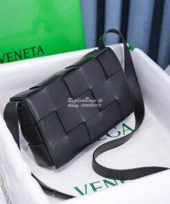 Replica Bottega Veneta BV Cassette Bag in Maxi Intreccio Bag 578004 Bl 2