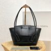 Replica Bottega Veneta BV Medium Tote In Maxi Intreccio 576828 Sky Blu 11