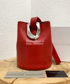 Replica Bottega Veneta BV Drop Bag in Nappa Leather 576804 Red