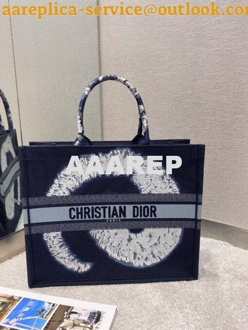 Replica Dior Book Tote bag Embroidered Canvas with Blue Multicolour Ti 3