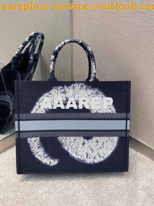 Replica Dior Book Tote bag Embroidered Canvas with Blue Multicolour Ti 7