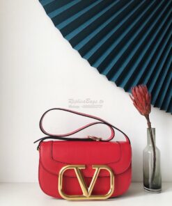 Replica Valentino Supervee Crossbody Calfskin Bag VW2B0G09 Red