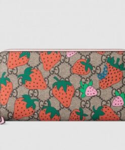 Replica Gucci GG Supreme Zip Around Wallet With Strawberry Print