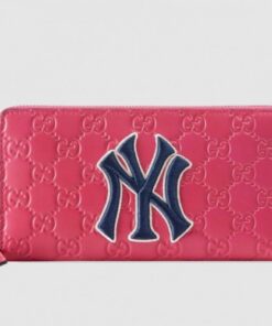 Replica Gucci Pink Signature Zip Around Wallet With NY Yankees Patch