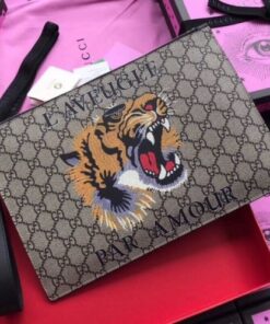 Replica Replica Gucci Tiger Print GG Supreme Portfolio Pouch 2