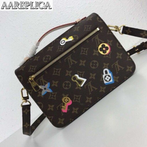 Replica Louis Vuitton Pochette Metis Monogram M44366 BLV322 4