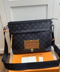 Replica Louis Vuitton Besace Zippee Monogram Eclipse M45216 BLV909 2