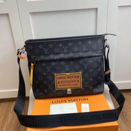 Replica Louis Vuitton Besace Zippee Monogram Eclipse M45216 BLV909 2