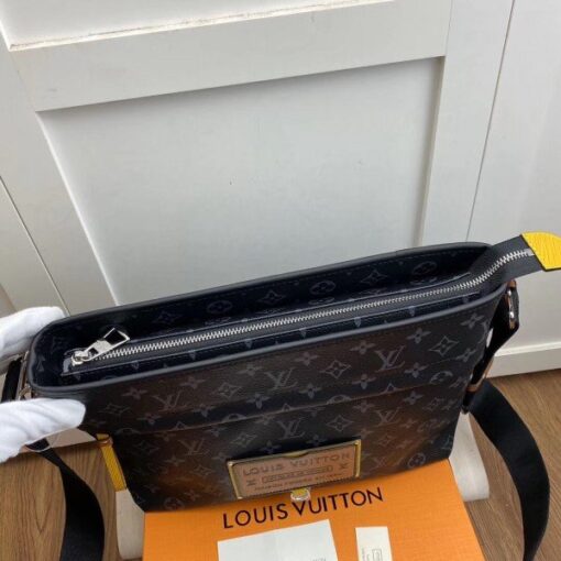 Replica Louis Vuitton Besace Zippee Monogram Eclipse M45216 BLV909 4