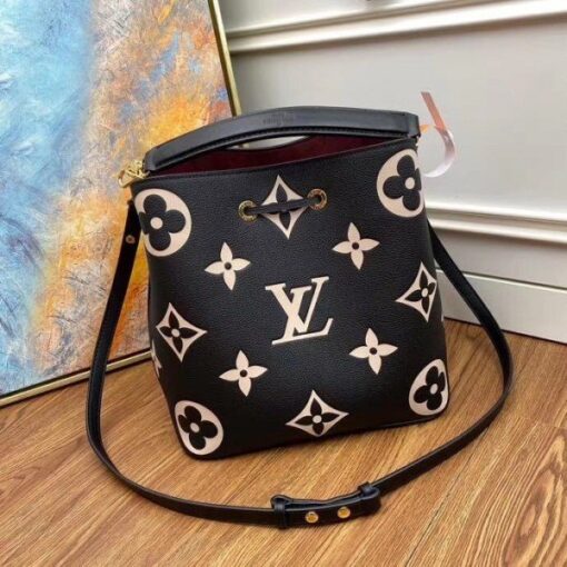 Replica Louis Vuitton NeoNoe MM Bag In Black Leather M45497 BLV672 2