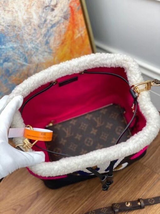 Replica Louis Vuitton NeoNoe MM Bag Leather Shearling M56963 BLV682 9