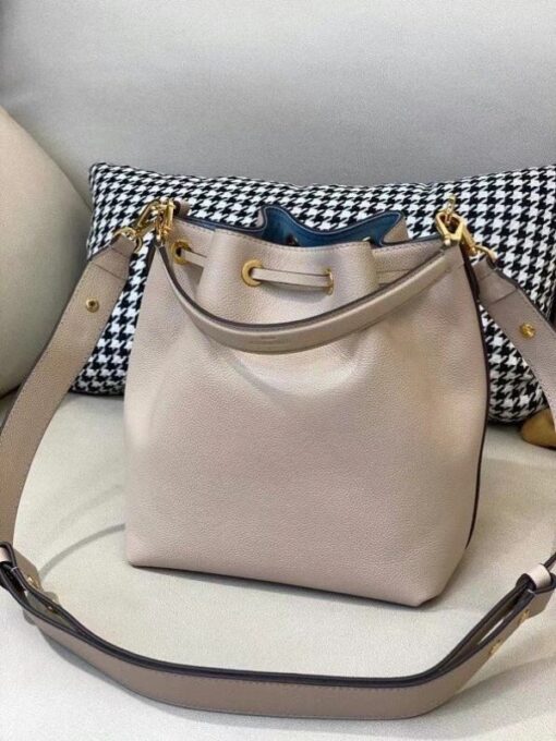 Replica Louis Vuitton Grey Lockme Bucket Bag M57688 BLV719 8