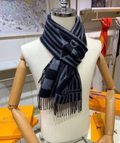 Replica Louis Vuitton LV Graphical Scarf M00497 2