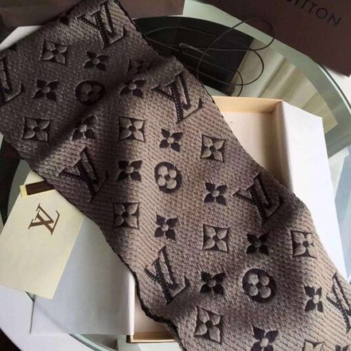 Replica Louis Vuitton Logomania Scarf M72242 5