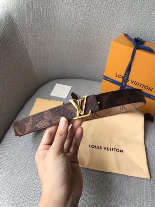 Replica Louis Vuitton LV Iconic 30mm Reversible Belt M0149U 8