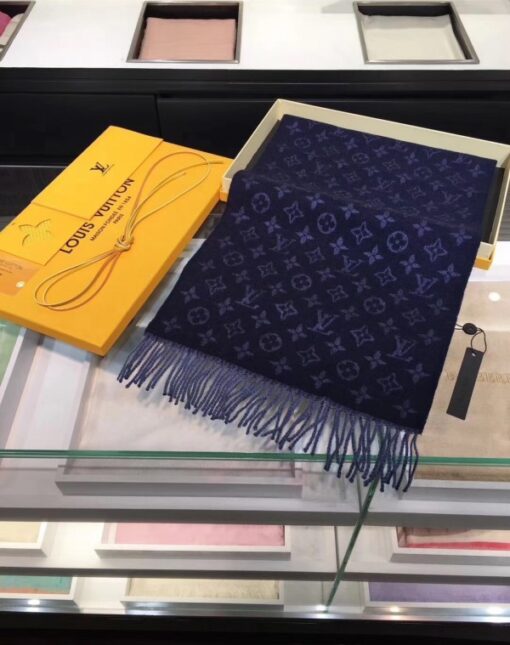 Replica Louis Vuitton Monogram Gradient Scarf M70257 2