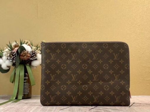 Replica Louis Vuitton Etui Voyage MM Monogram Canvas M44499 2