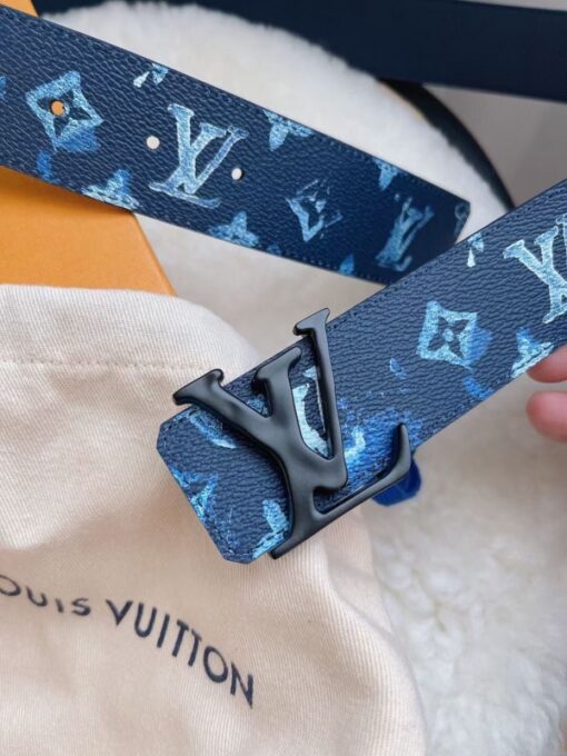 Replica Louis Vuitton LV Shape 40mm Belt Monogram Motif M0359V 6