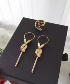 Replica Louis Vuitton Essential V Earrings M00190 2