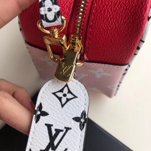 Replica Louis Vuitton Beach Pouch Giant Monogram Canvas M67601 5