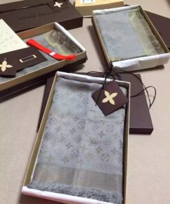 Replica Louis Vuitton Monogram Shawl M75121 2