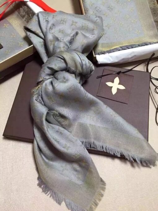 Replica Louis Vuitton Monogram Shawl M75121 5