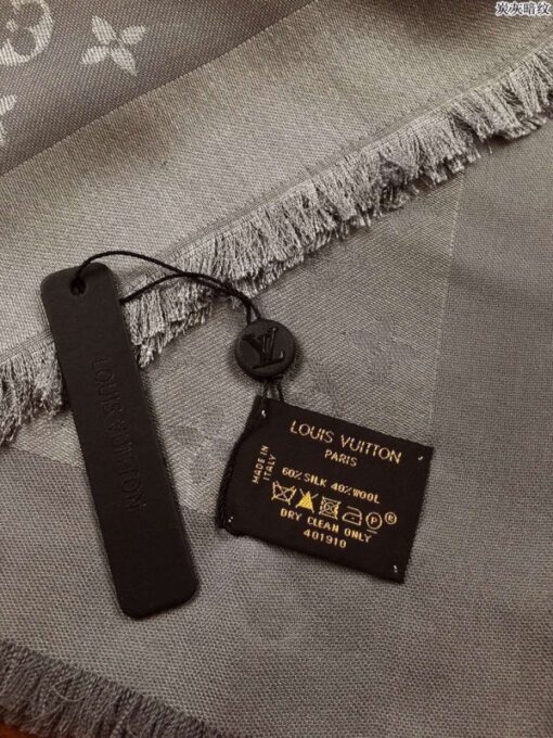 Replica Louis Vuitton Monogram Shawl M75121 6